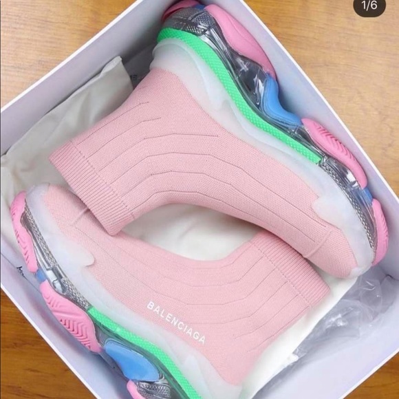 Sold - Picture 1 of 2